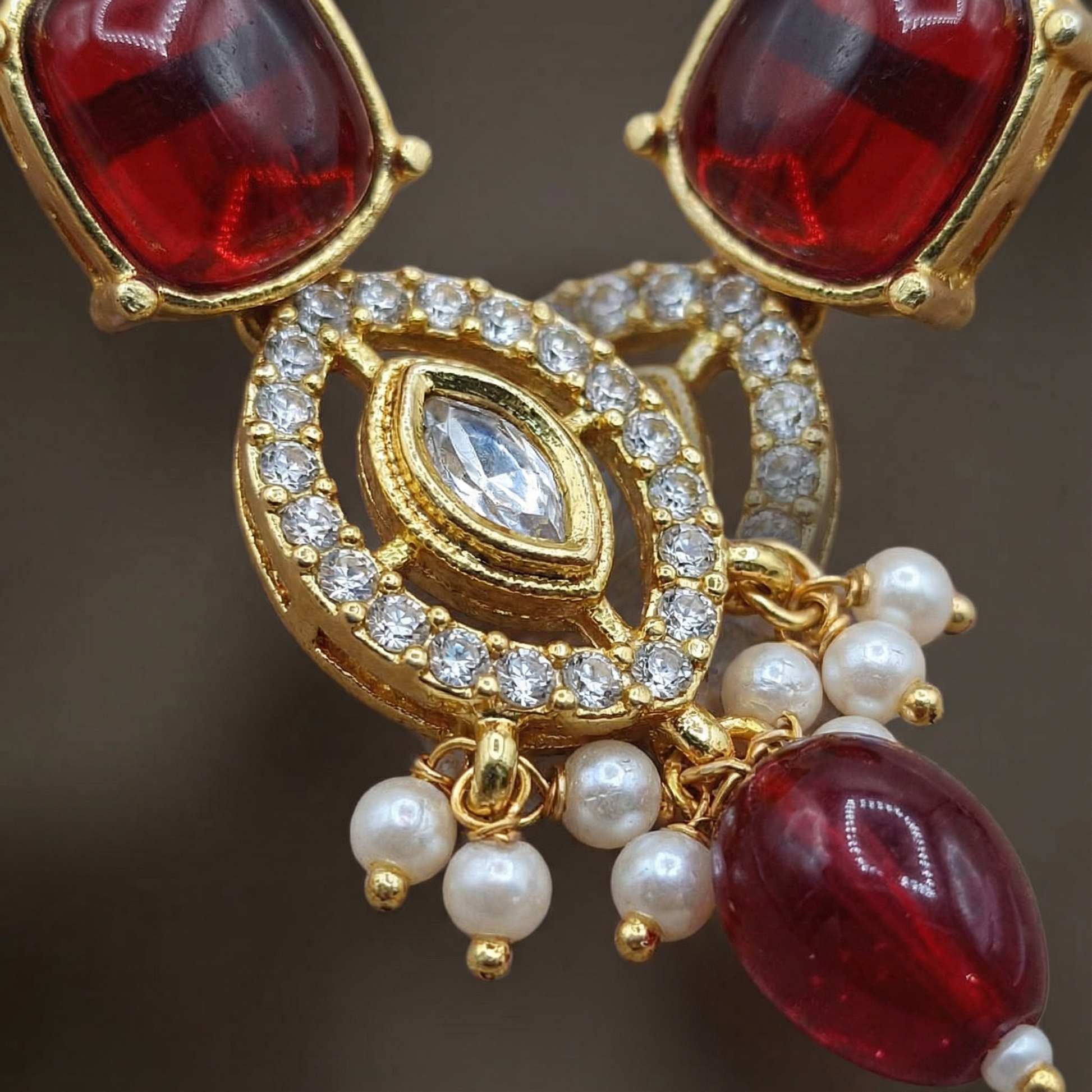 Rajwadi Kundan Choker Set - Kavya Gold-Plated Necklace, Earrings & Maang Tikka Set - nandai.store